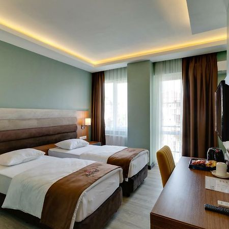 City Hotel Batumi Esterno foto