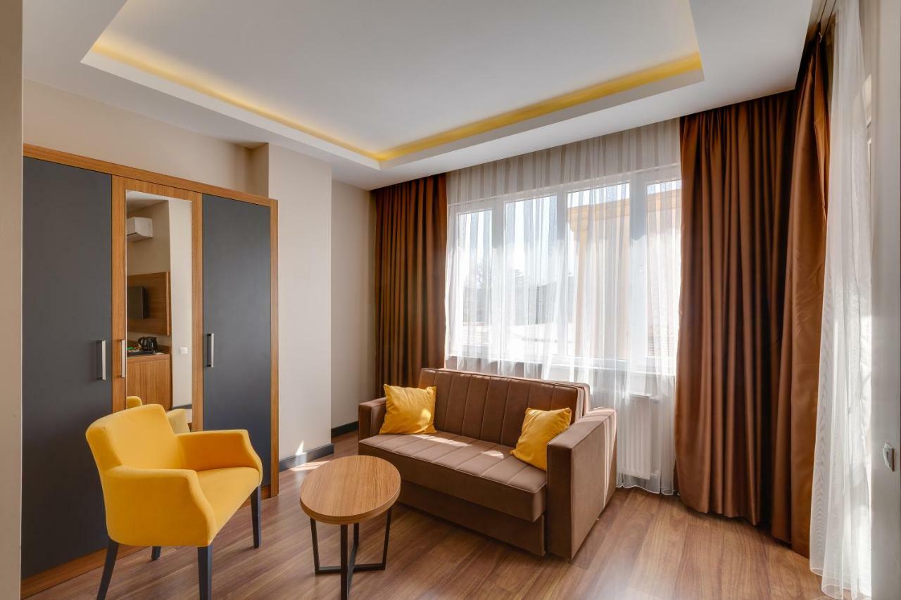 City Hotel Batumi Esterno foto