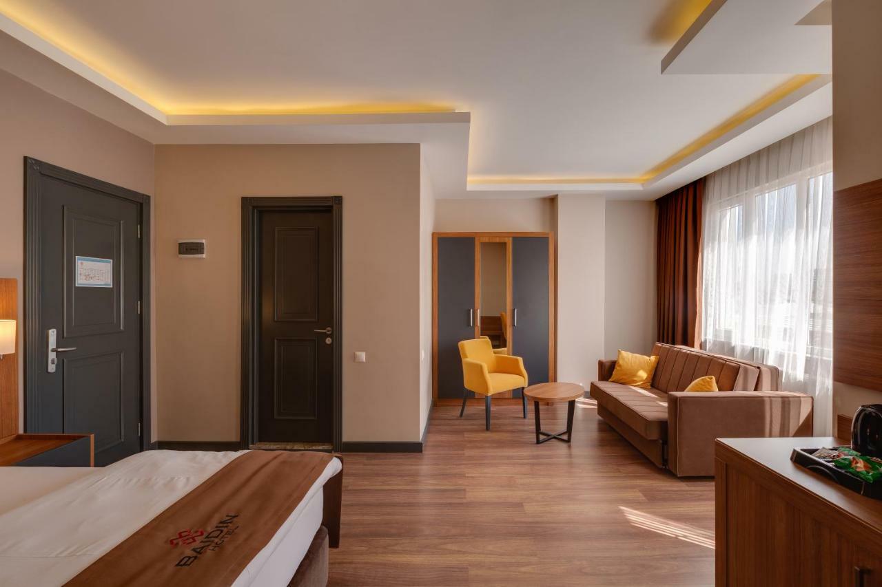 City Hotel Batumi Esterno foto